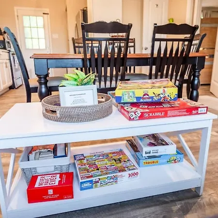 7 Min Drive To Broadway- Walkable Neighborhood Nashville