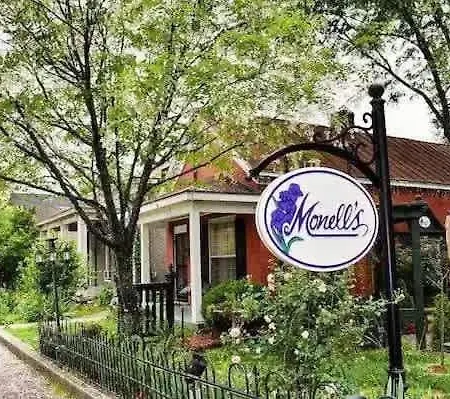 Sleeps 6-full Kitchen-4 Beds-big Couch-officespace * Nashville
