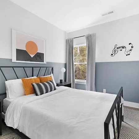 Chic Oasis 5 Mins To Broadway - 8 Beds - B-Nashy * Nashville