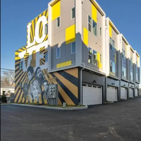 House Of Many Records - Brand New Spacious Luxury Nashville