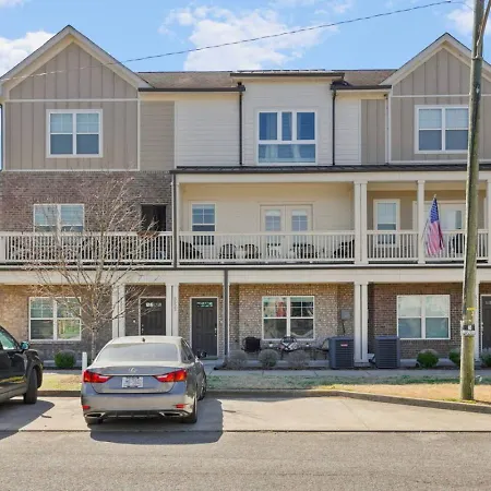 Vibrant In The Nations With Garage Walk To Restaurants And Shops *