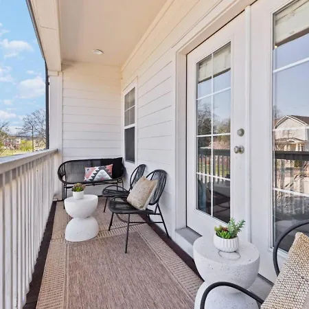 Vibrant In The Nations With Garage Walk To Restaurants And Shops * Nashville
