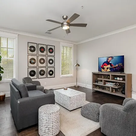 Belwood Bloom - 2 Units - Walk To Centennial Park *