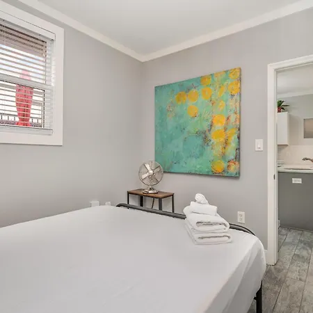 Hidden Pearl-3 Units-private Patios-near Broadway Holiday home *