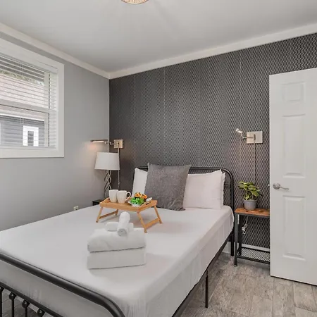 Hidden Pearl-3 Units-private Patios-near Broadway Holiday home Nashville