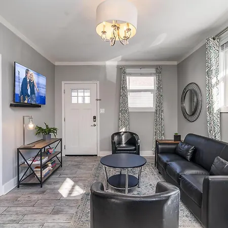 Hidden Pearl-3 Units-private Patios-near Broadway Holiday home
