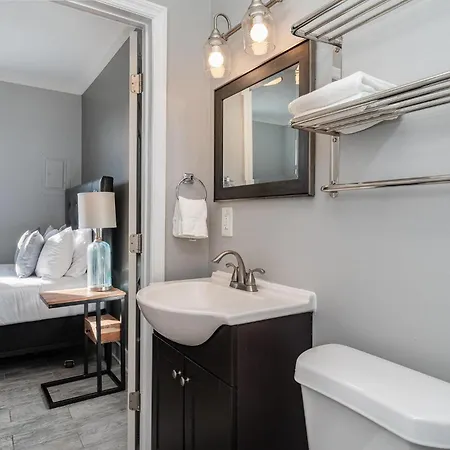 Mystic Pearls - 2 Units - Next To Broadway