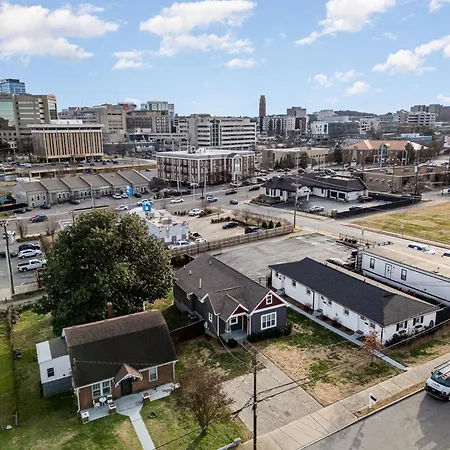 Mystic Pearls - 2 Units - Next To Broadway *