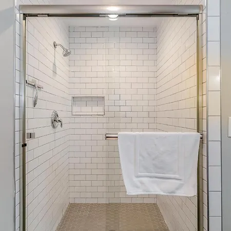 Dove - Private Patio - Mins To Broadway