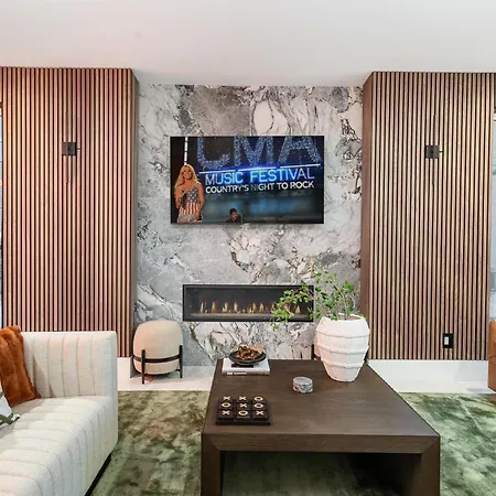 Luxe-high Note-rooftop Hot Tub-3 Mins To Broadway Holiday home