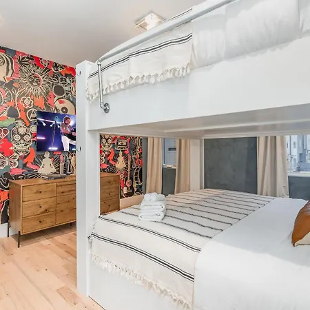 Luxe-high Note-rooftop Hot Tub-3 Mins To Broadway Holiday home *