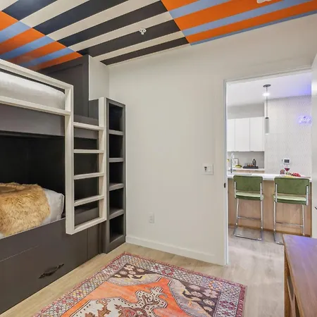 Hyve - Tempo - 2 Units - Walk To Broadway