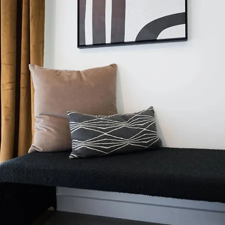 Plush Haven-2 Unit Combo-walk To Broadway *