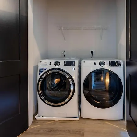 Melody Merge - Odyssey - 3 Separate Units Holiday home Nashville