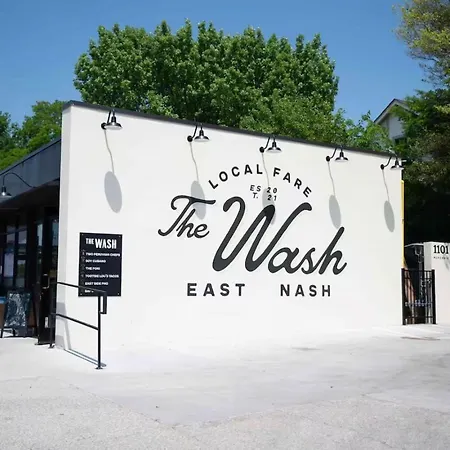 Vibrant Multi Building That Sleeps 48 With 7 Units * Nashville