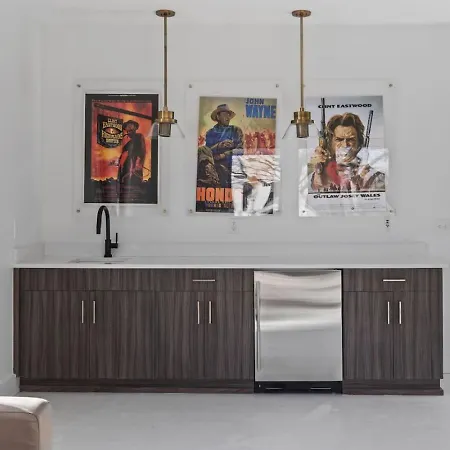Luxury In Hills With Garage And Walk To The Park Nashville