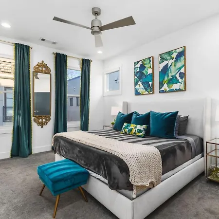 Two Adjacent Homes In 12 South And Belmont Area Sleeps 20 People