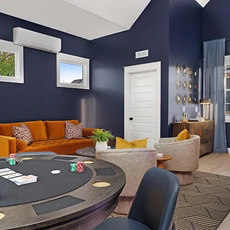 The Morrison - Karaoke Theater Backyard Oasis Holiday home *