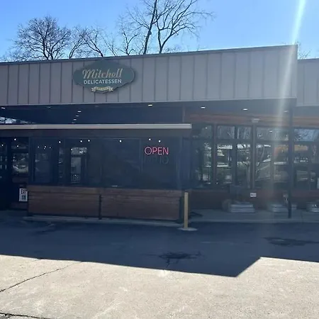 Riverside Retreat Near 5 Points
