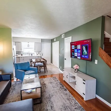 Riverside Retreat Near 5 Points * Nashville