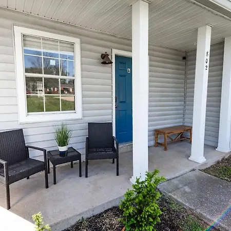 Riverside Retreat Near 5 Points *