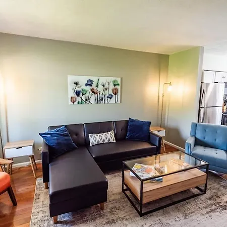 Riverside Retreat Near 5 Points Nashville