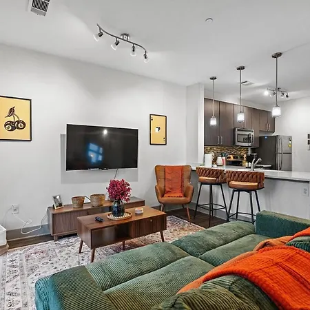 Mid-century Charm In Midtown Nashville