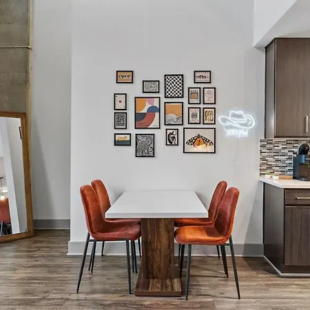 Apartment Cozy & Stylish Loft In Midtown