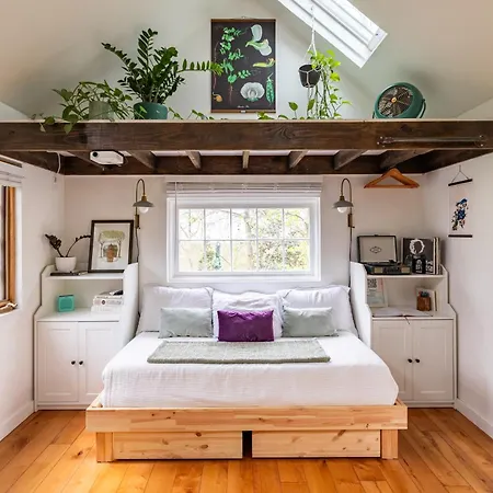 Dreamy Tiny House With Hot Tub And Garden Patio Holiday home *