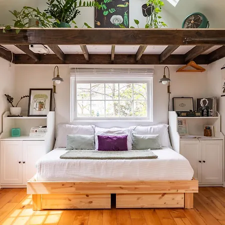 Holiday home Dreamy Tiny House With Hot Tub And Garden Patio *