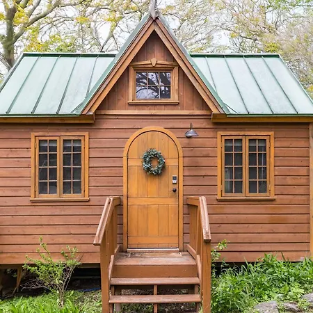 Holiday home Dreamy Tiny House With Hot Tub And Garden Patio Nashville