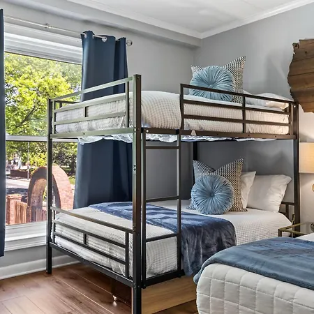 Famous Music Row 1 Bedroom With Free Parking And Pool Nashville