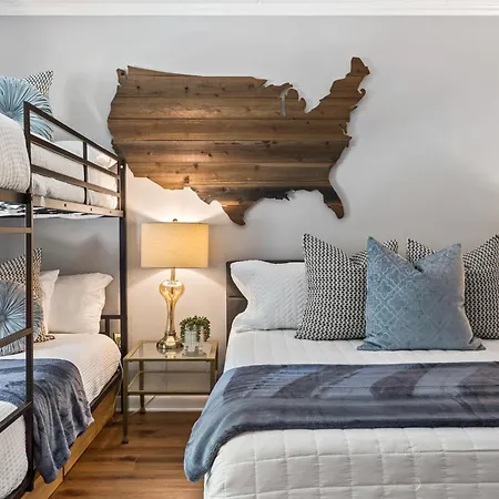 Famous Music Row 1 Bedroom With Free Parking And Pool