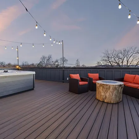 Holiday home Rooftop Hot Tub Game Barrel Sauna