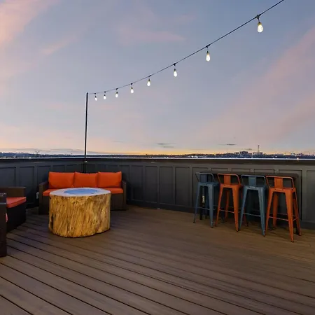Rooftop Hot Tub Game Barrel Sauna Holiday home *