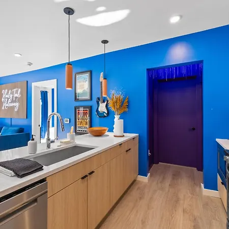 Honky Tonk Hideaway Walk To Broadway W Gym, Pool, Parking *