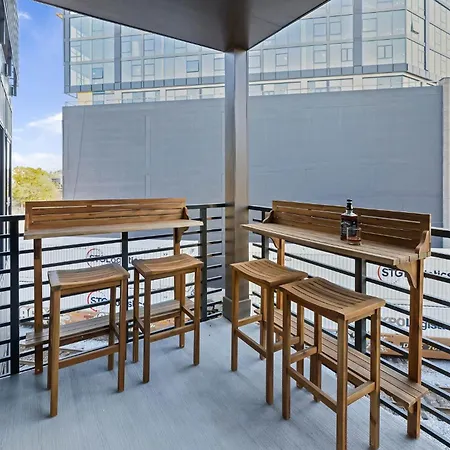 Walk To Downtown Nash From The Speakeasy Pool, Gym, Parking And More, Amazing Location
