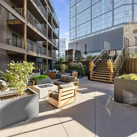 Walk To Downtown Nash From The Speakeasy Pool, Gym, Parking And More, Amazing Location * Nashville