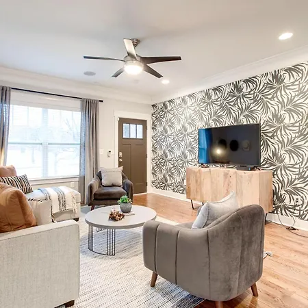 Belmont And Broadway Great For Groups * Nashville