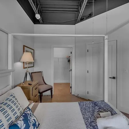 Holiday home Chic New Near Dt
