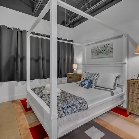 Chic New Near Dt Holiday home Nashville