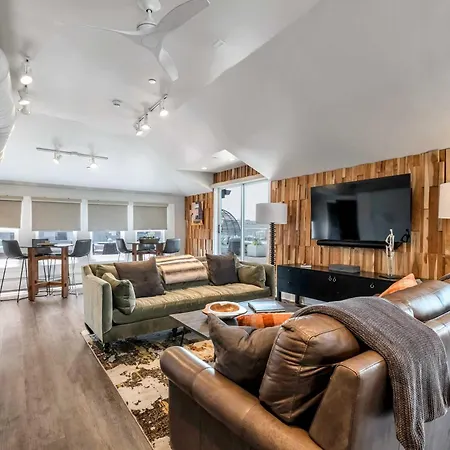 Skyline With Penthouse & Rooftop Deck 6br By Maddox Nashville