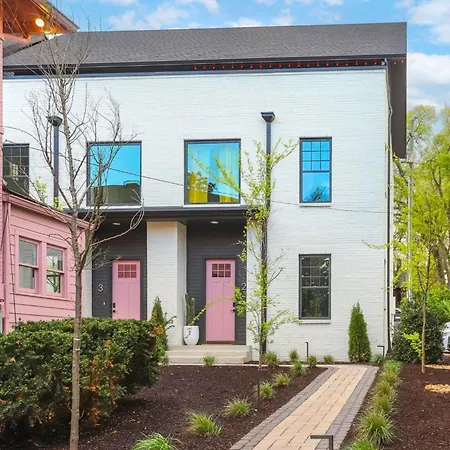 Giddy Up On Music Row Hot Tub 1mi To Dt Holiday home Nashville