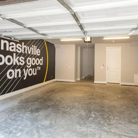 Spacious By Geodis Park 23 Mi To Broadway! *