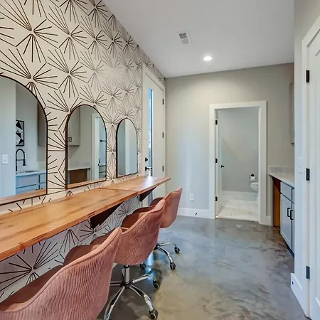 Private Roof Deck - Game - Broadway In 10