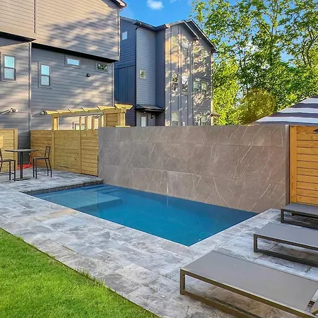Sleek Multi-level Rooftop Views & Pool Table