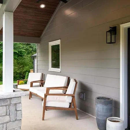 Modern Music Oasis Sauna & Spacious Yard