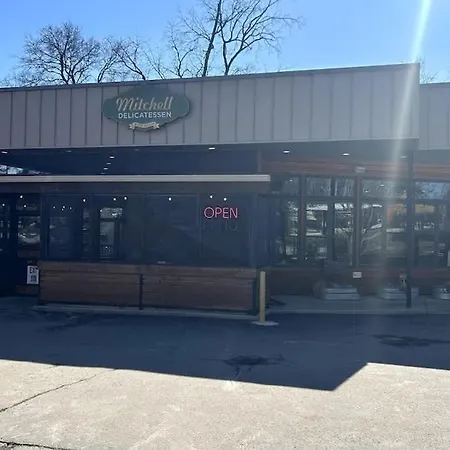 East Getaway - Walk To Parks Golf & Music Spots * Nashville