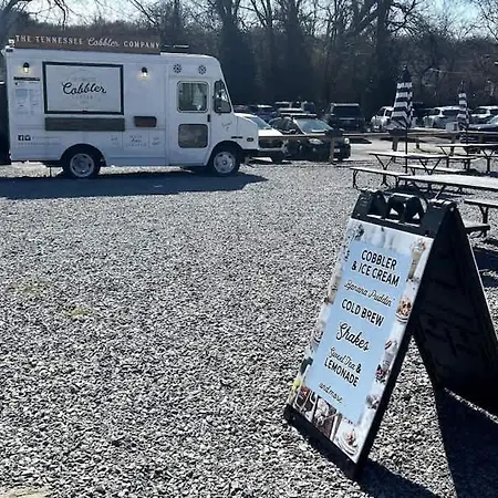 East Getaway - Walk To Parks Golf & Music Spots * Nashville