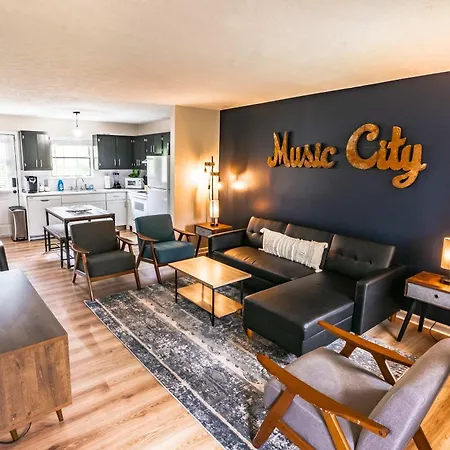 Holiday home East Getaway - Walk To Parks Golf & Music Spots Nashville